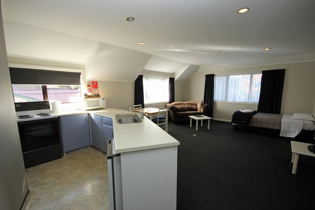 Champers Motor Inn Lower Hutt Ngoại thất bức ảnh