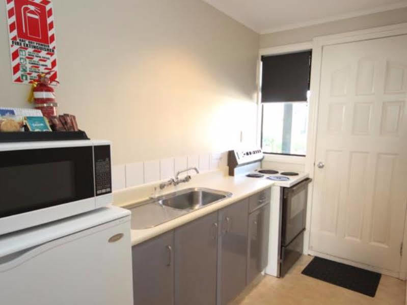 Champers Motor Inn Lower Hutt Ngoại thất bức ảnh