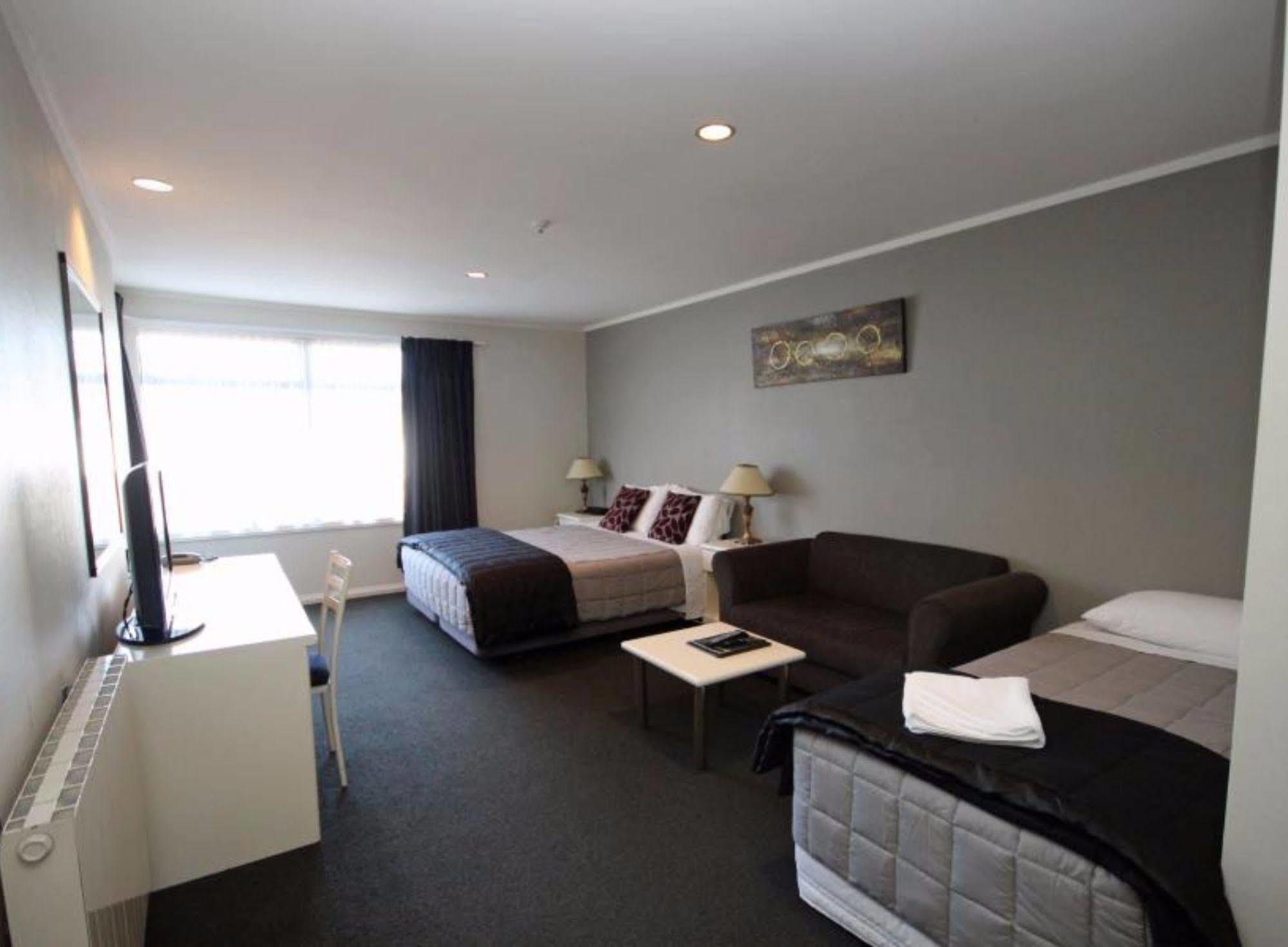 Champers Motor Inn Lower Hutt Ngoại thất bức ảnh