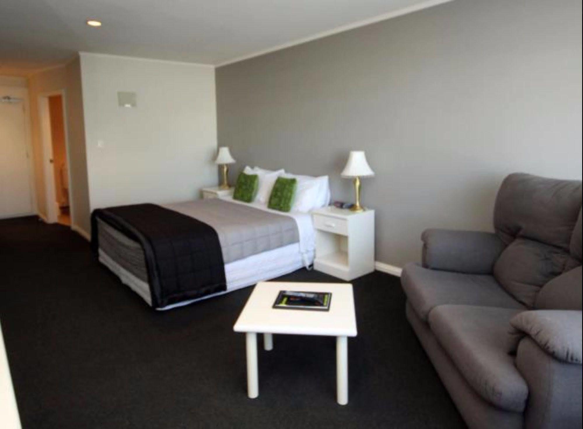 Champers Motor Inn Lower Hutt Ngoại thất bức ảnh