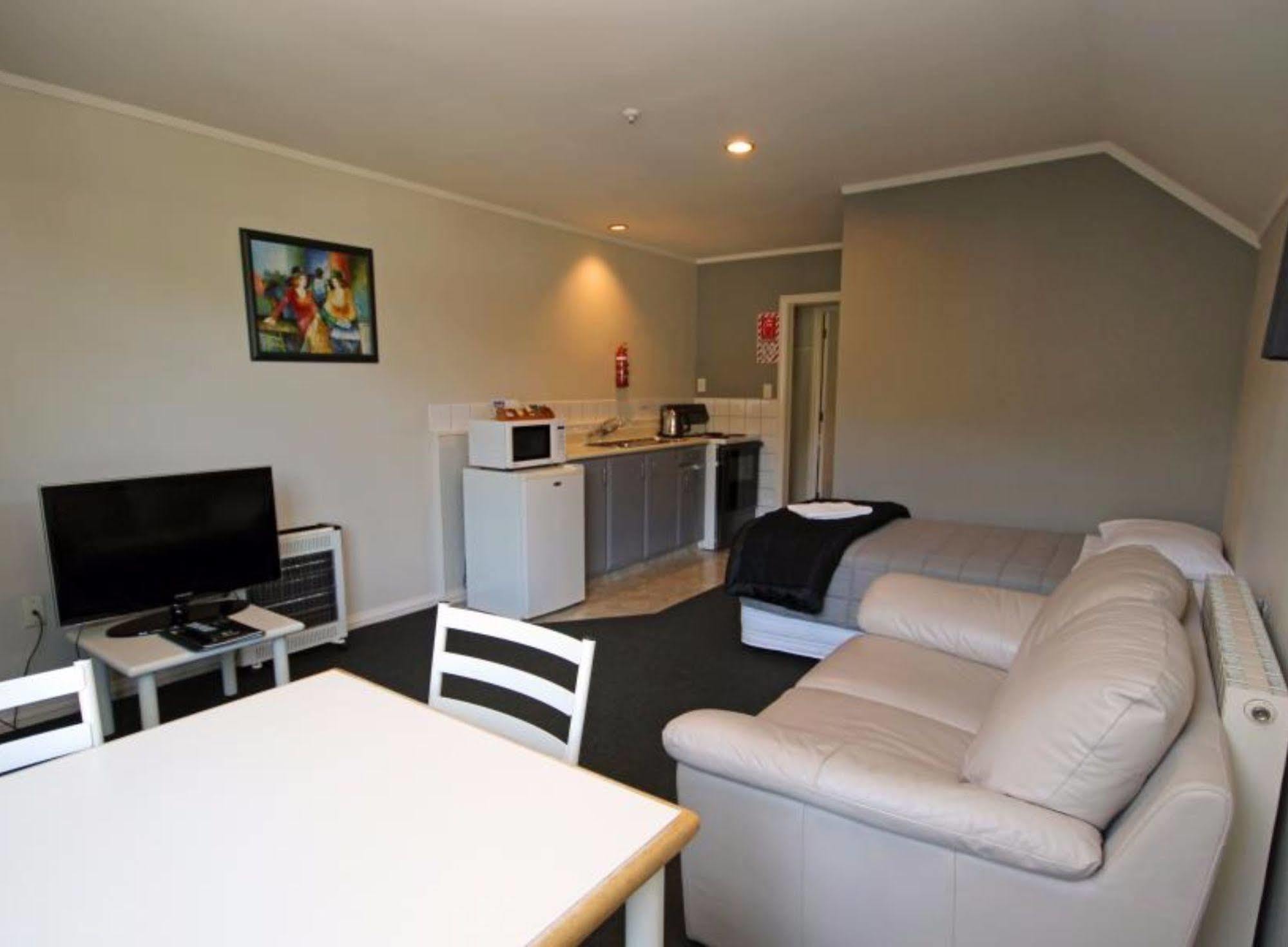 Champers Motor Inn Lower Hutt Ngoại thất bức ảnh